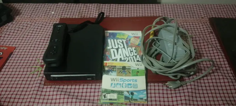Consola Nintendo Wii con juegos y accesorios - 2