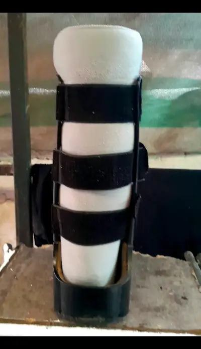 Bota ortopédica Blunding con soporte ajustable - miniatura 1