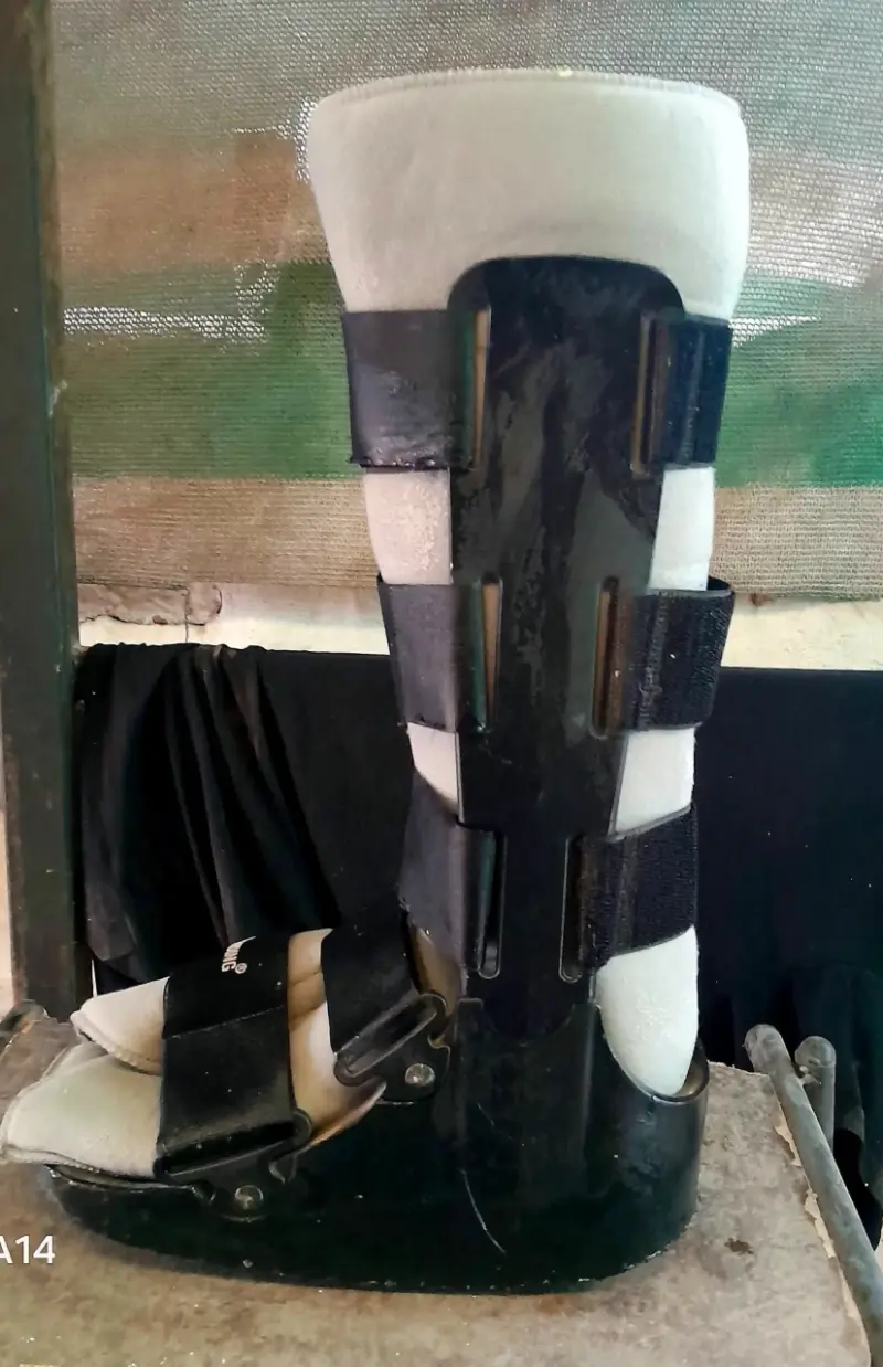 Bota ortopédica Blunding con soporte ajustable - 2