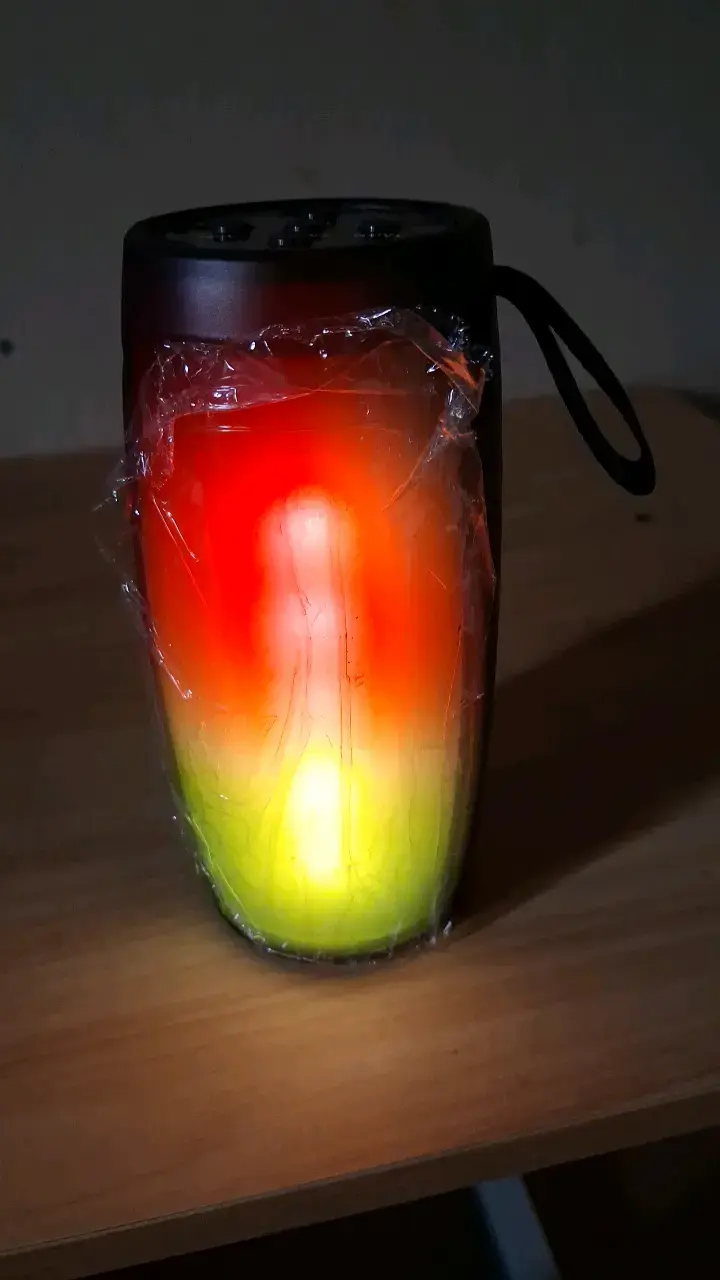 Altavoz Bluetooth con luces LED multicolor - 1