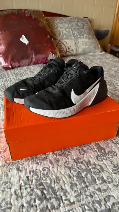 Zapatillas  Nike Air Zoom TR1 negras US 9.5 - miniatura 1