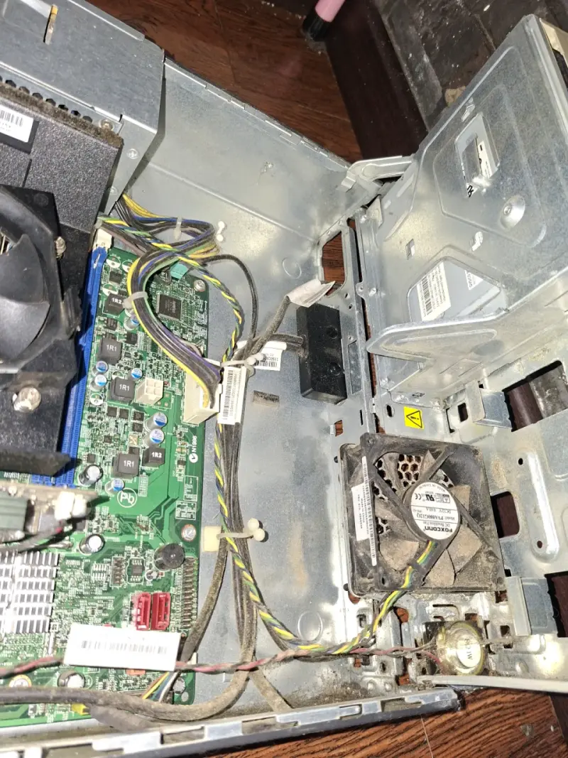 Disco SSD Kingston 240GB y Memoria RAM HyperX Fury - 3