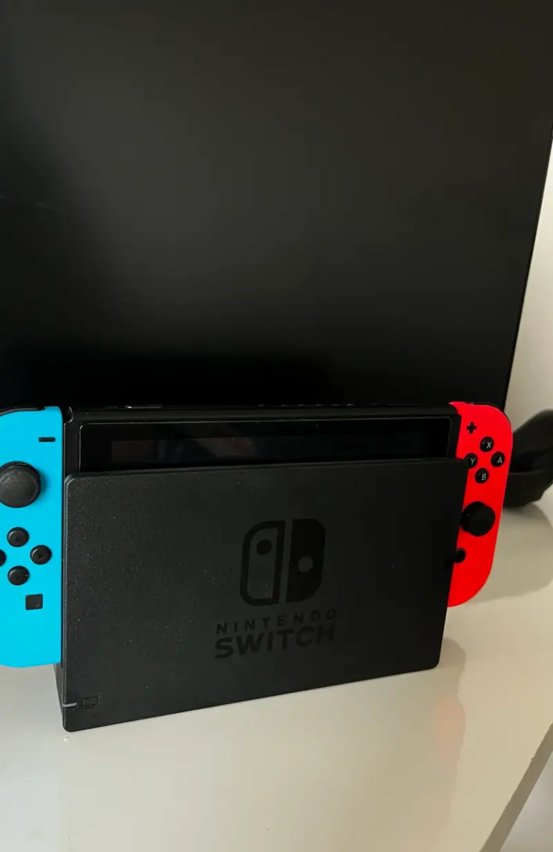 Consola Nintendo Switch 1 V2 - 1