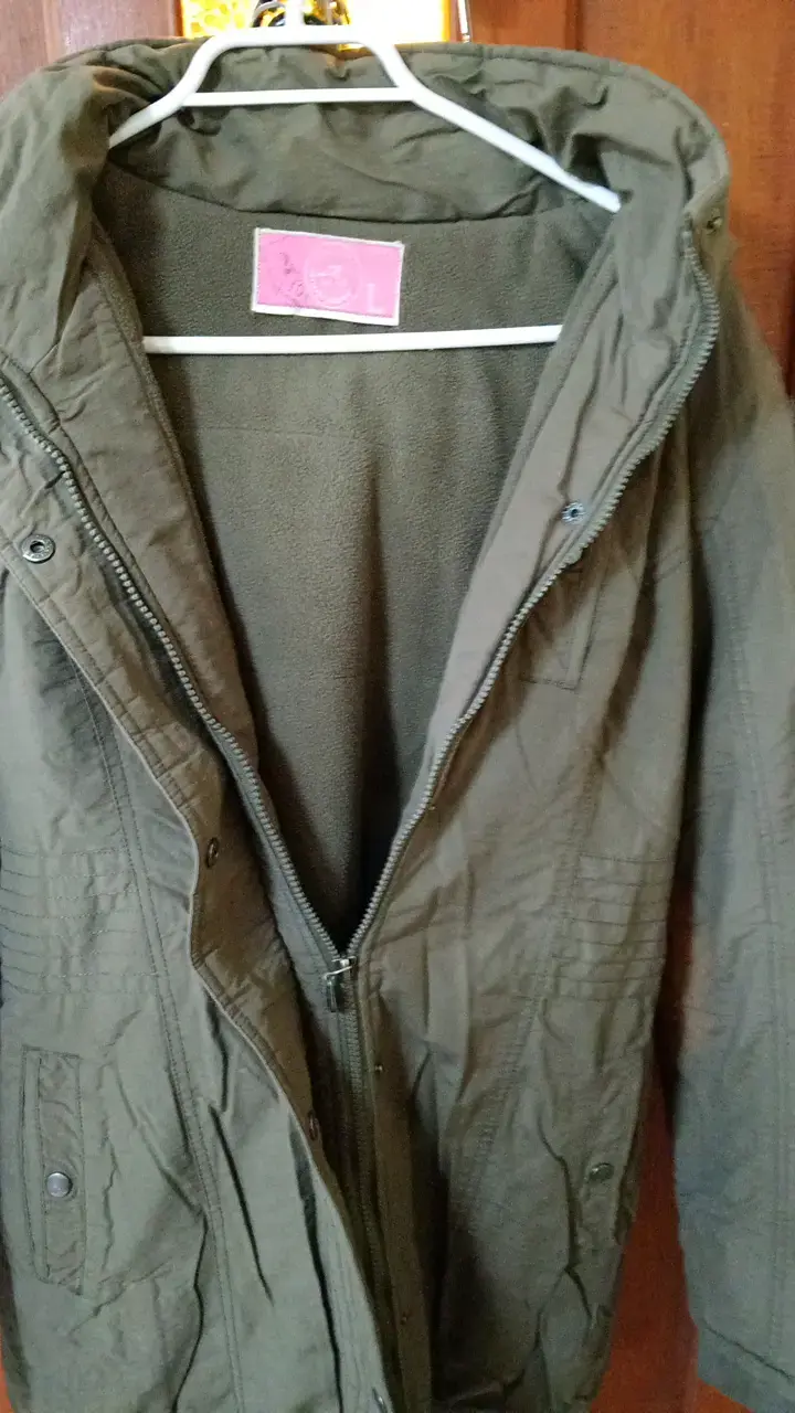 Parka verde con capucha para mujer - 3