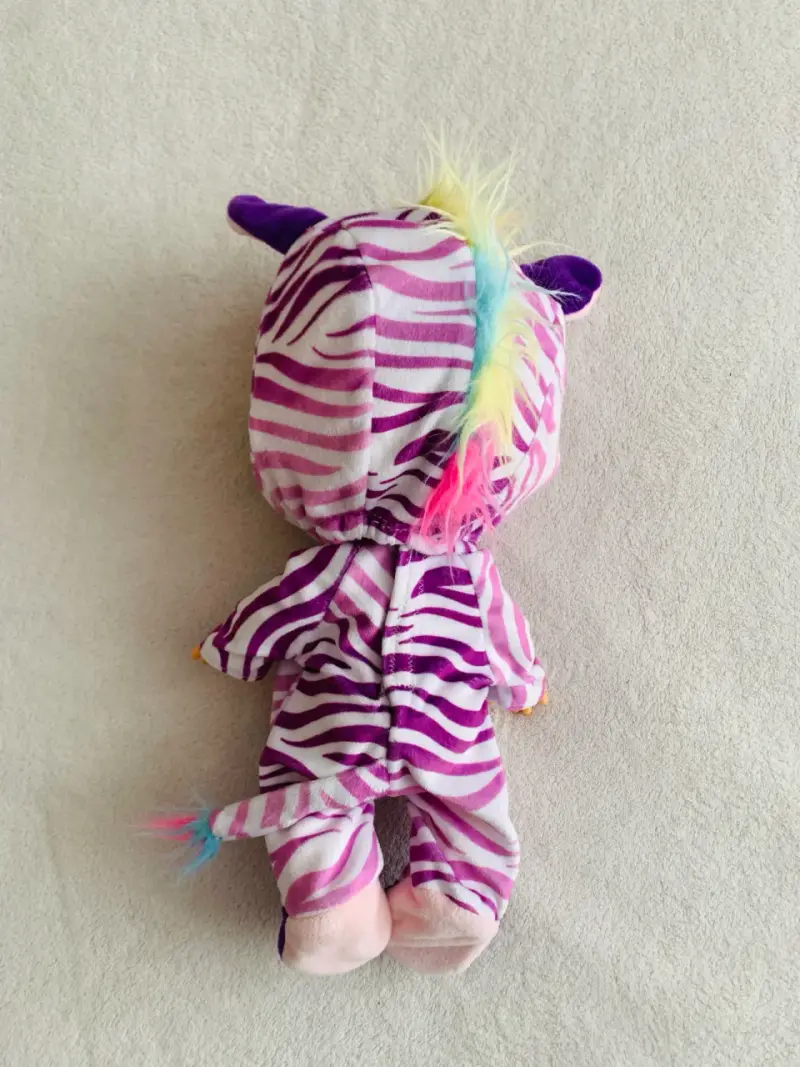 Muñeca bebé llorón Zena disfraz cebra Cry Babies - 2