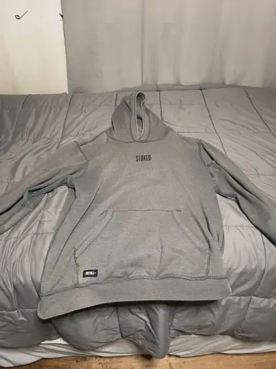 Polerón con capucha gris Stoked para hombre - miniatura 2
