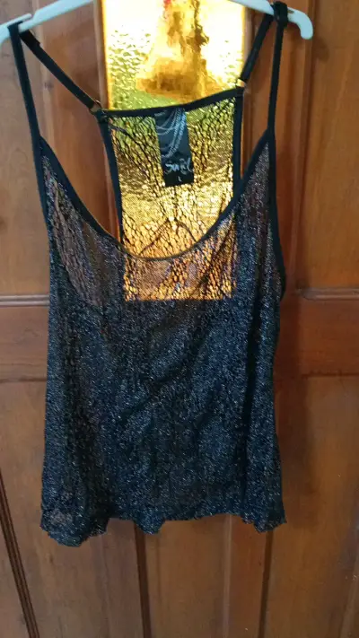 Top de encaje negro brillante para mujer - miniatura 1