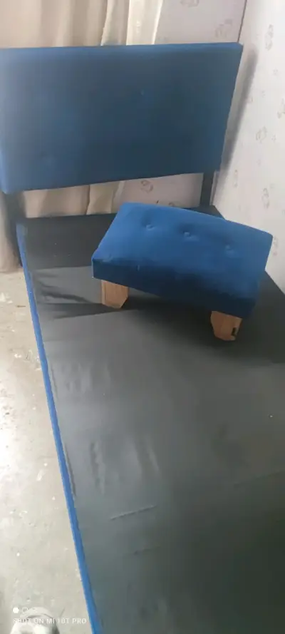 Cama plaza y media muy buen estado sin detalles - miniatura 3
