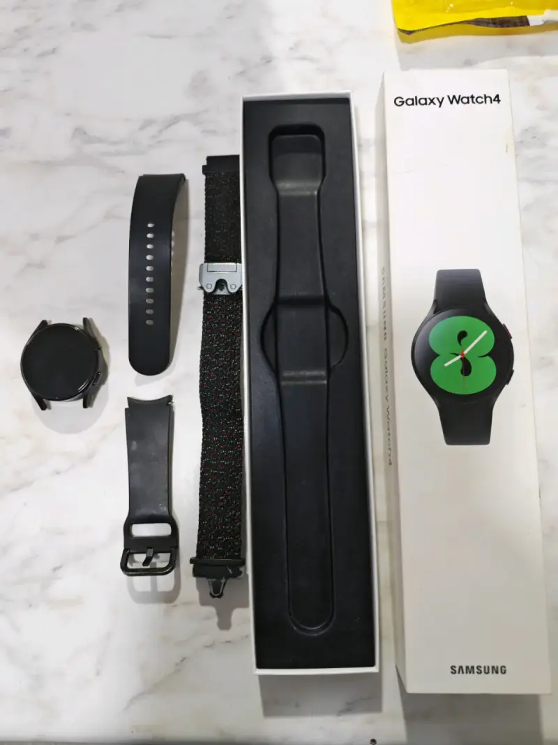 Galaxy Watch 4 de 40mm con Audífonos Honor Earbuds 4 - 3