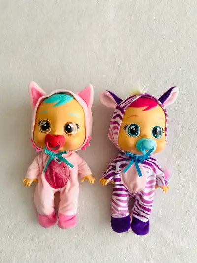 2 Muñecas bebé llorón Foxie-Zena serie Cry babies - miniatura 1