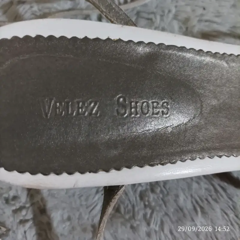 Sandalias de cuña blancas Vélez Shoes - 2