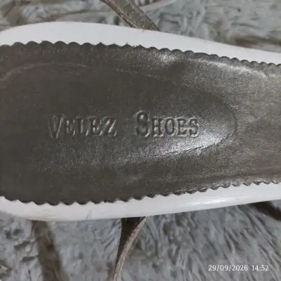 Sandalias de cuña blancas Vélez Shoes - miniatura 2