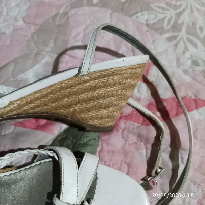 Sandalias de cuña blancas Vélez Shoes - 5