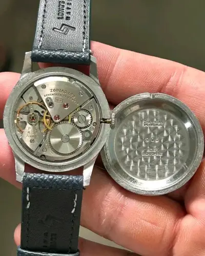 Reloj vintage Zodiac con calendario lunar - miniatura 3