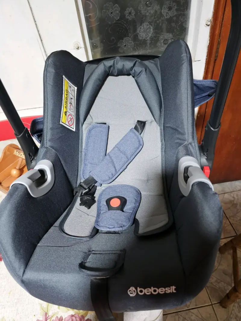 Silla de Auto Bebesit para Bebé con Capota - 3