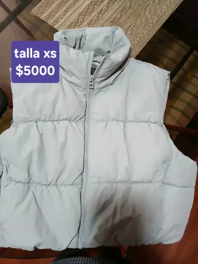 Chaleco acolchado gris talla XS H&M - miniatura 1