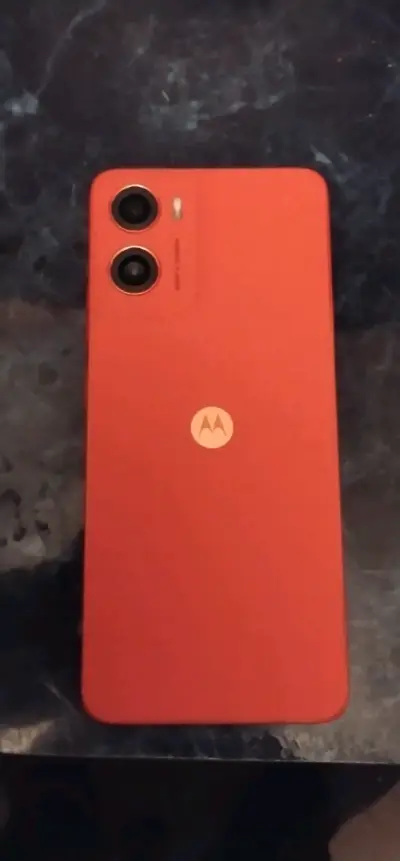 Smartphone Motorola G 06 en buen estado - miniatura 3