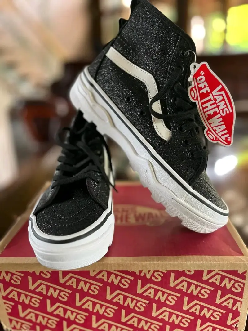 Zapatillas Vans negras con brillo