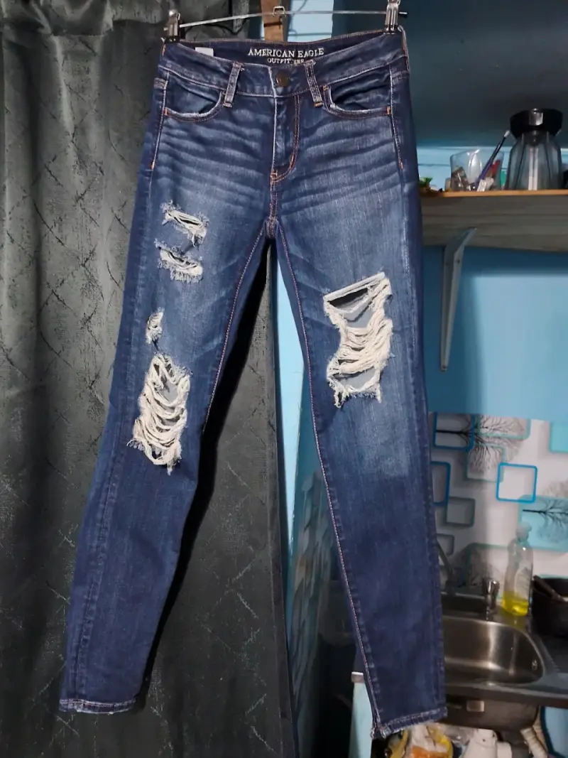 Jeans American Eagle desgastados para mujer - 5