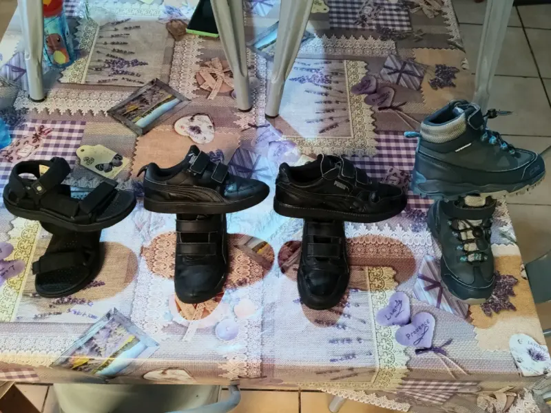Zapatillas deportivas negras Puma para niños - 1