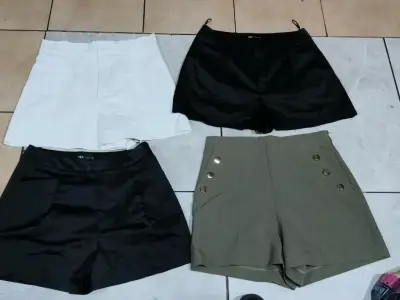 Shorts de mujer Zara en varios colores - miniatura 1