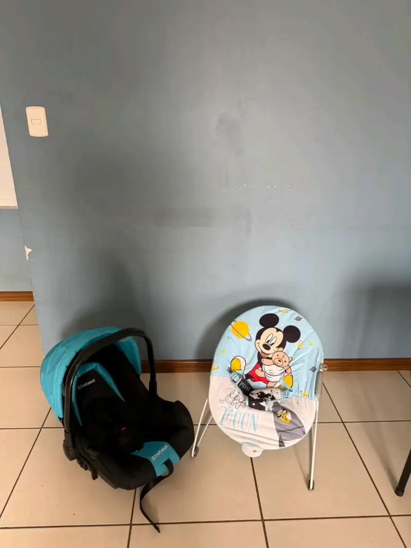 Silla mecedora para bebé con diseño de Mickey Mouse - 3