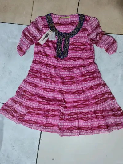 Vestido corto Rapsodia rosa con bordado - miniatura 1
