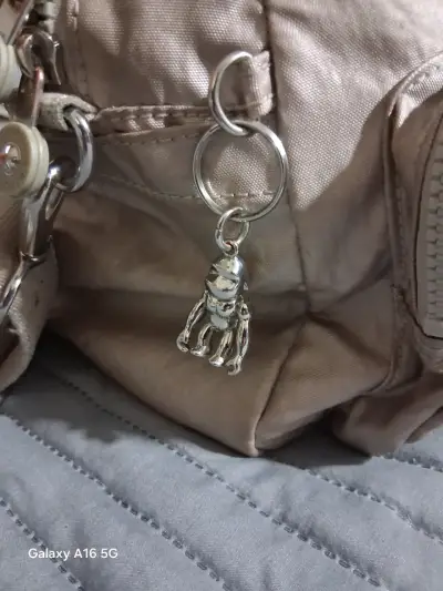 Bolso Kipling beige con múltiples bolsillos - miniatura 3