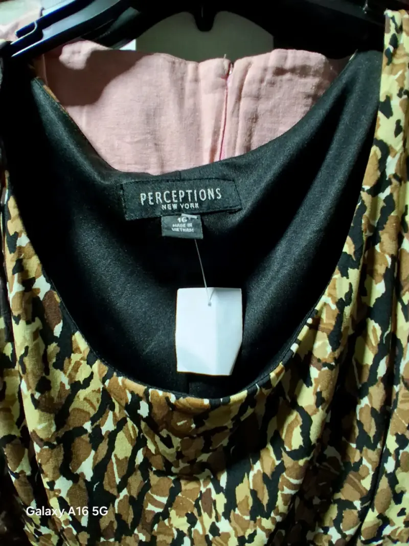 Vestido Betty Barclay con diseño geométrico - 5