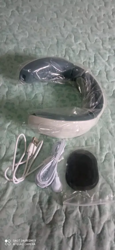 Masajeador de cuello eléctrico con cables USB - miniatura 1