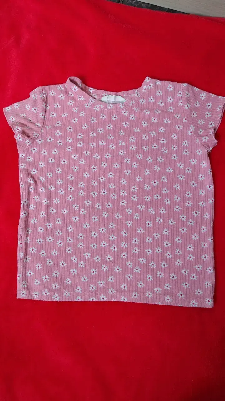 Polera rosa con flores para niña talla 8 - 1