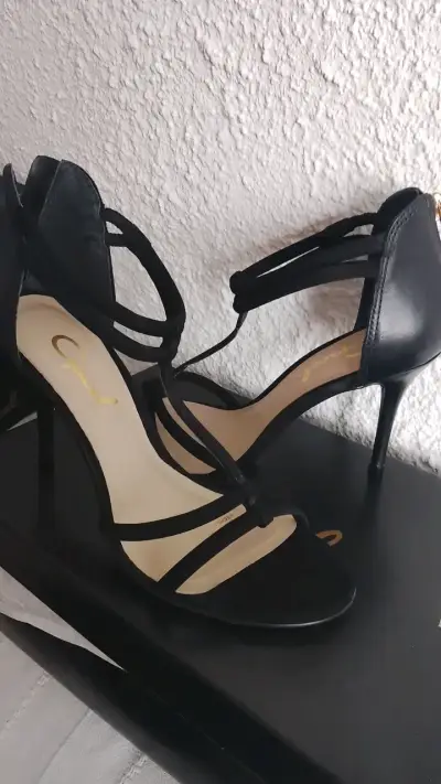 Tacones negros elegantes con tiras Gacel - miniatura 1