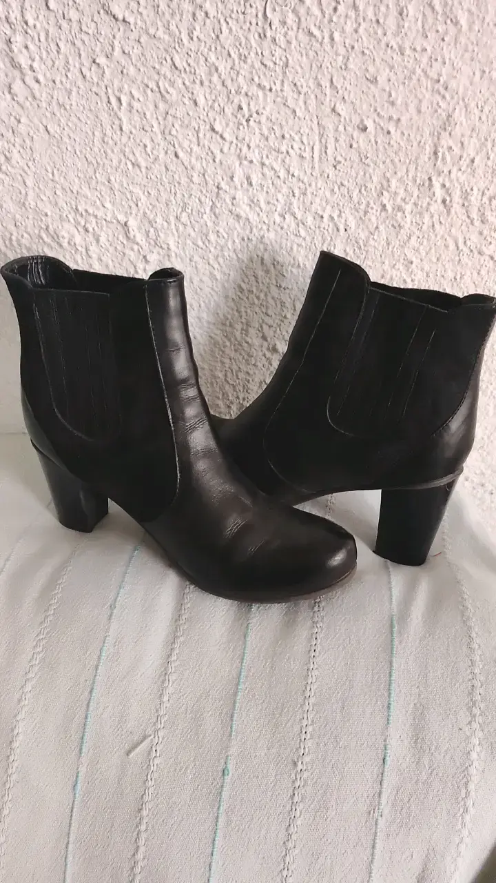 Botines de cuero negro con tacón GACEL - 1