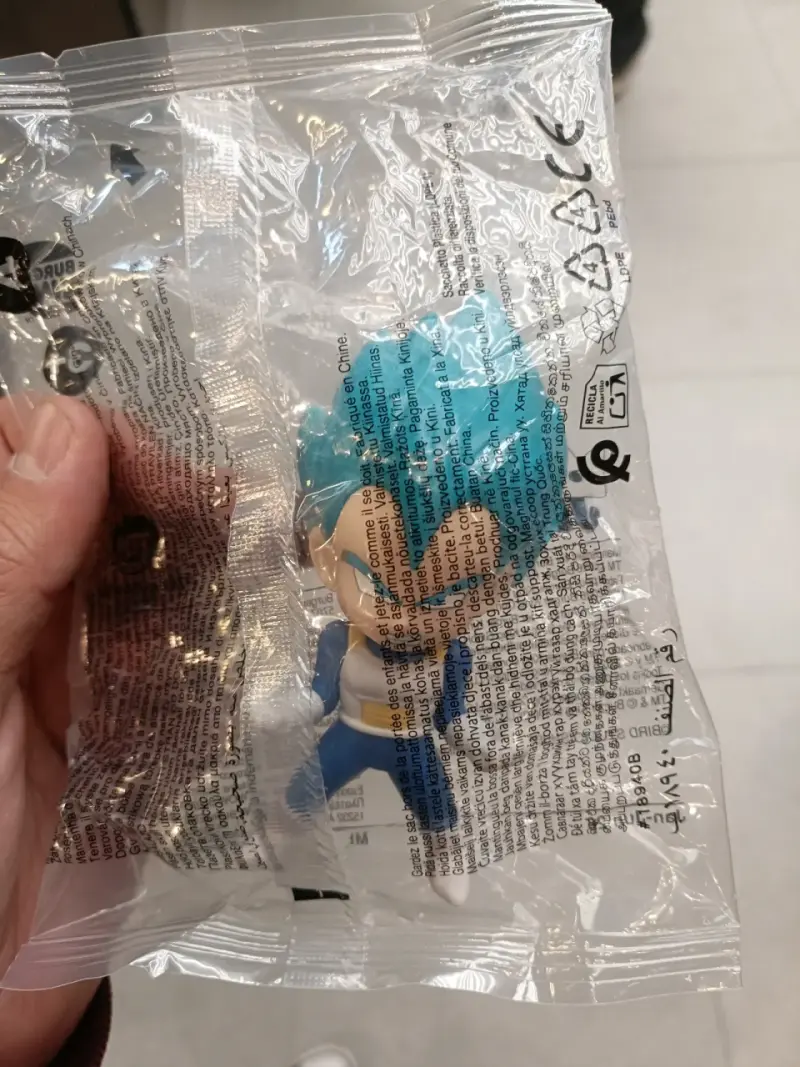 Figura de Vegeta Dragon Ball Super Burger King - 2