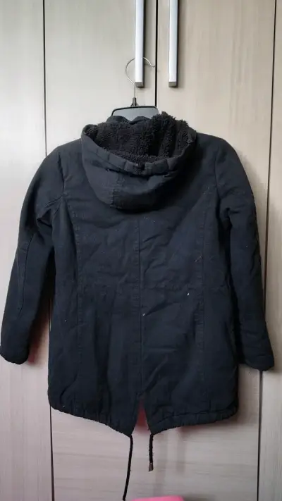Abrigo negro niña talla 8-10. - miniatura 2