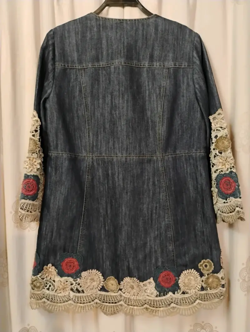 Chaqueta de mezclilla con encaje floral - 2
