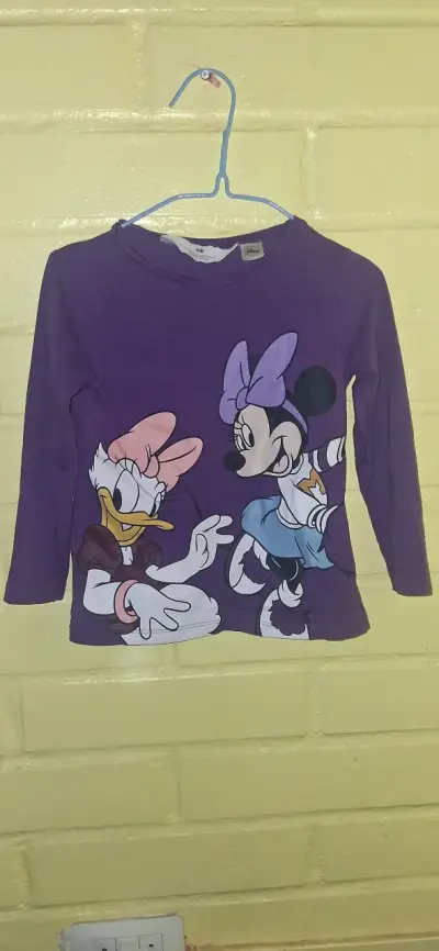 Polera infantil H&M Disney Minnie y Daisy morada - miniatura 1