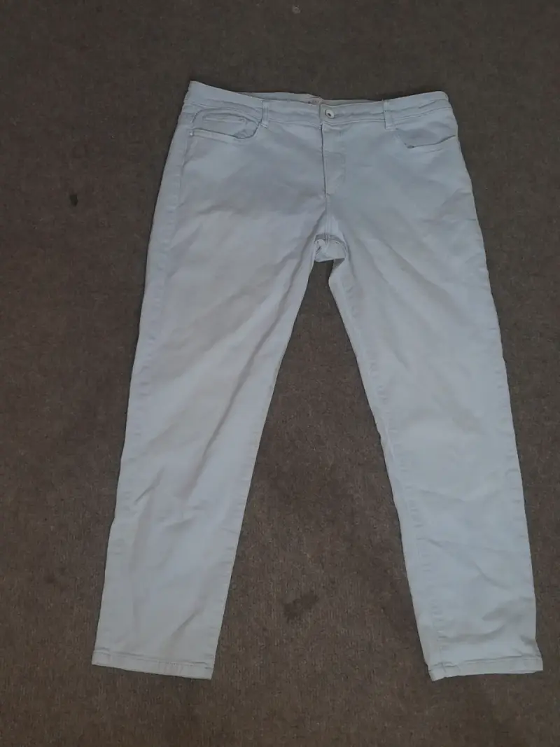 Pantalones de mezclilla claros para hombre