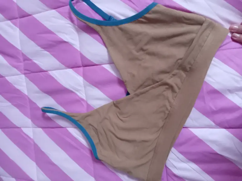 Sostén deportivo beige con ribete azul Baziani - 2