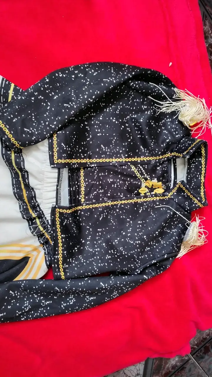Conjunto kpop talla 6-8 - 2
