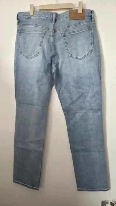 Jeans azul claro Banana Republic para hombre - miniatura 4
