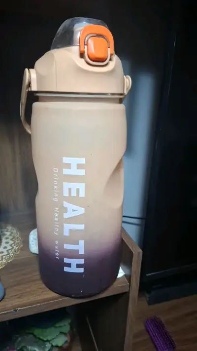 Botella de agua degradada con tapa segura - miniatura 1