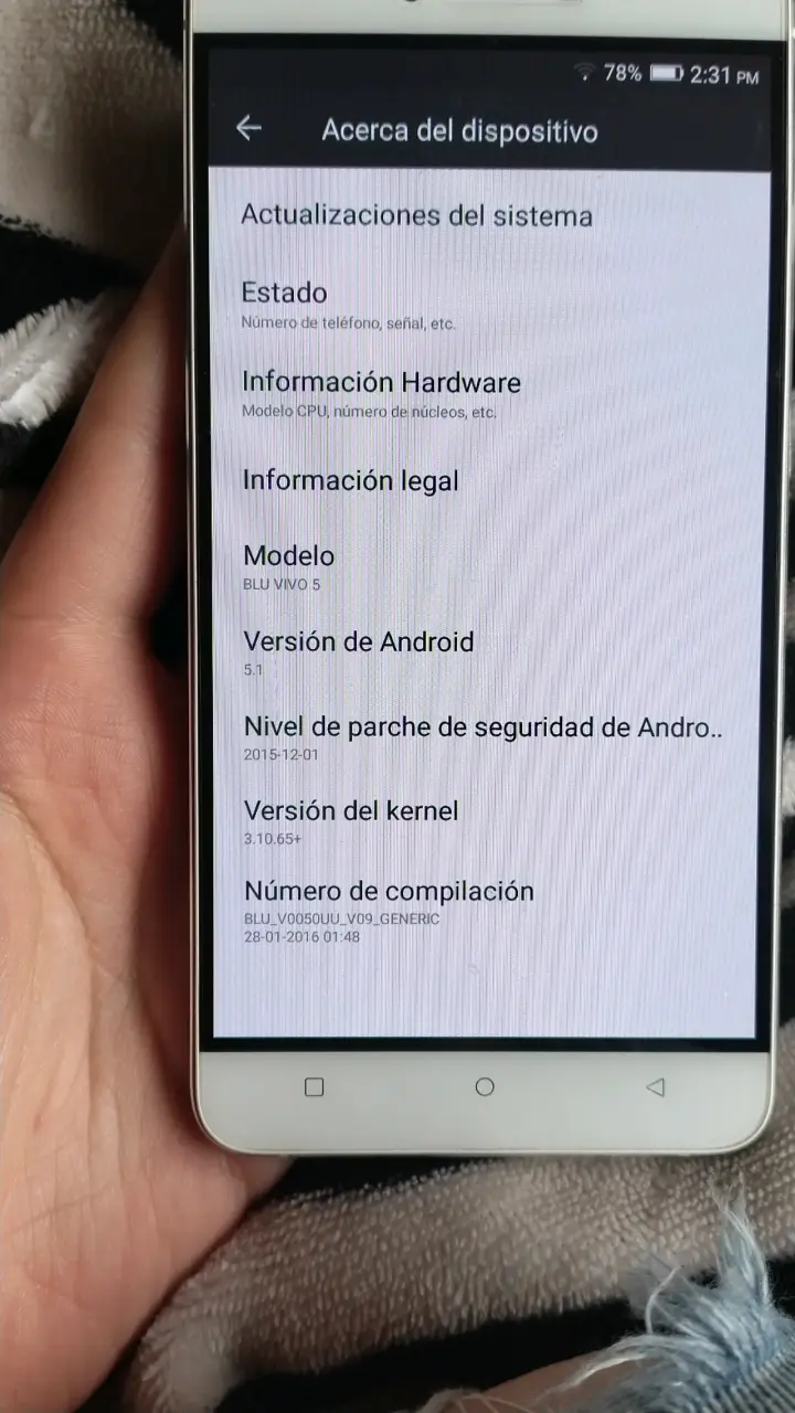Celular BLU Vivo 5 Dorado Completo Caja Original - 2