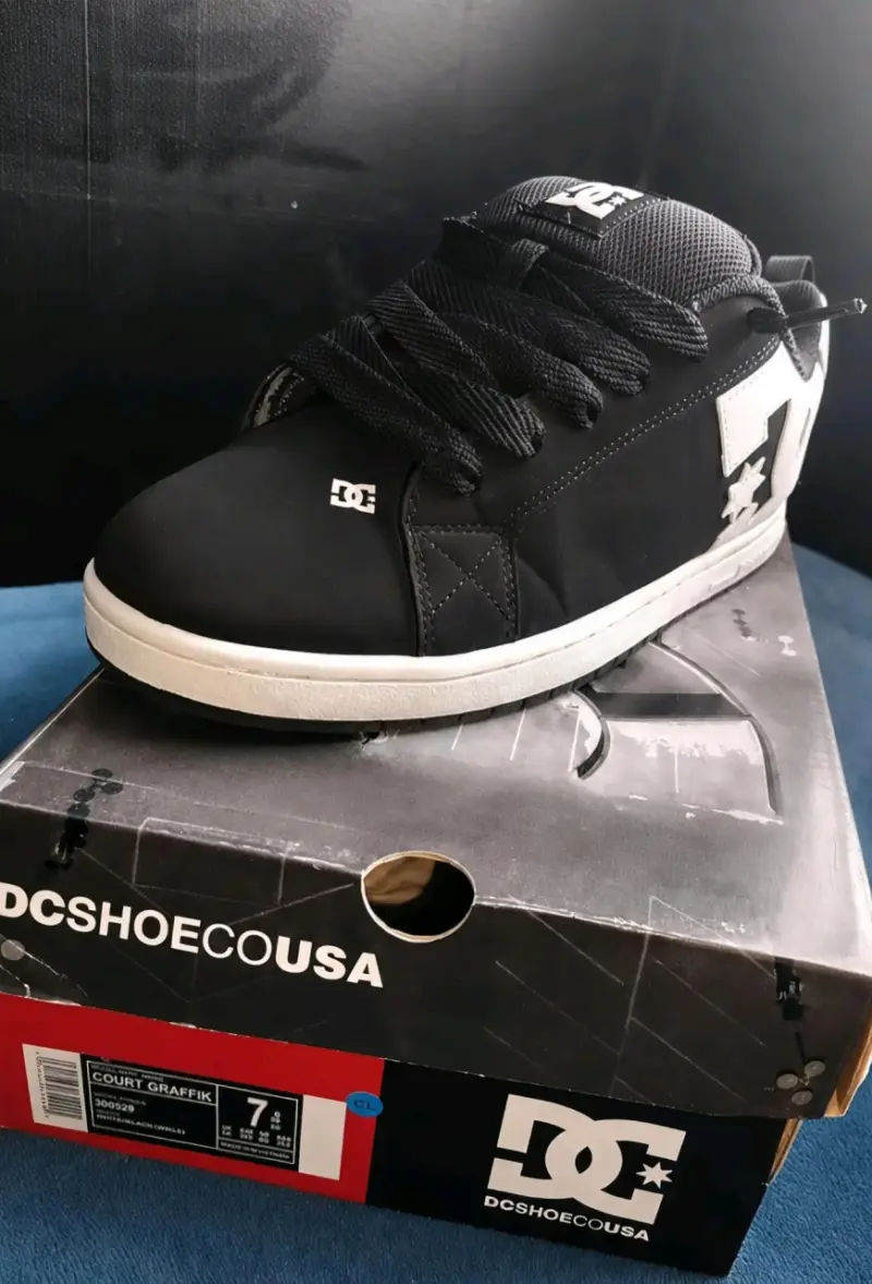 Zapatillas negras DC Court Graffik para hombre - 3