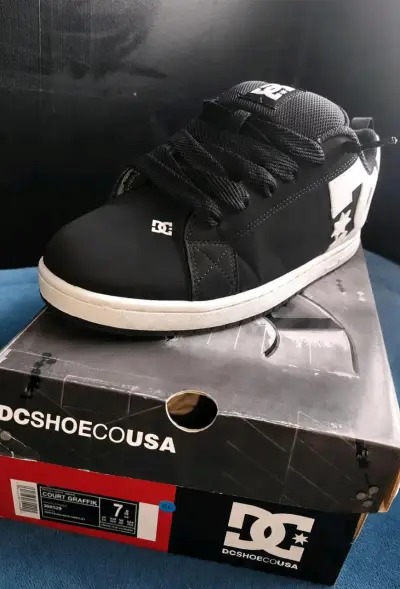 Zapatillas negras DC Court Graffik para hombre - miniatura 3