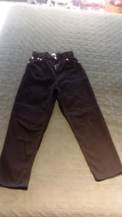 Pantalones negros de pana para mujer - miniatura 1