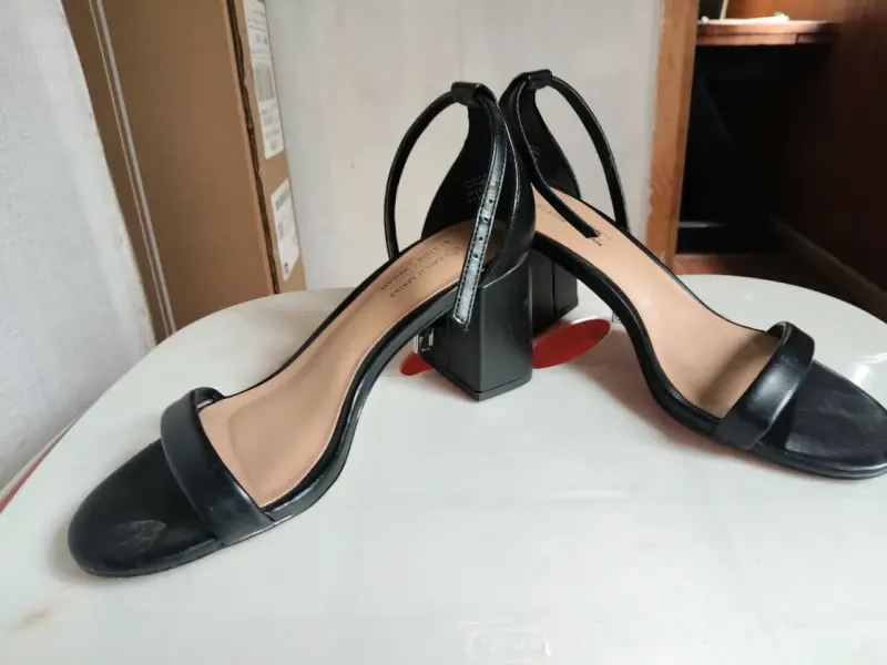 Sandalias negras de plataforma con tiras - 2