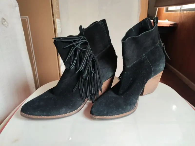 Sandalias negras de plataforma con tiras - 4