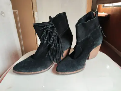 Sandalias negras de plataforma con tiras - miniatura 4