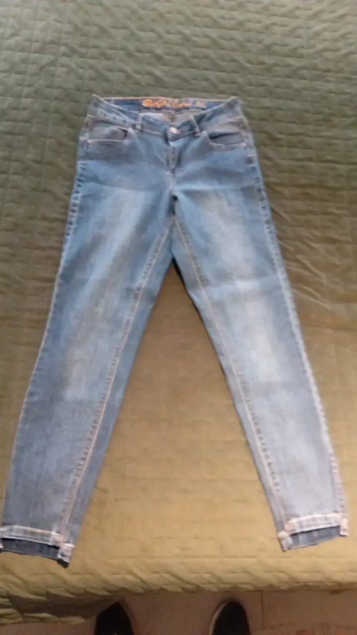 Jeans de mezclilla azul claro para mujer - 1